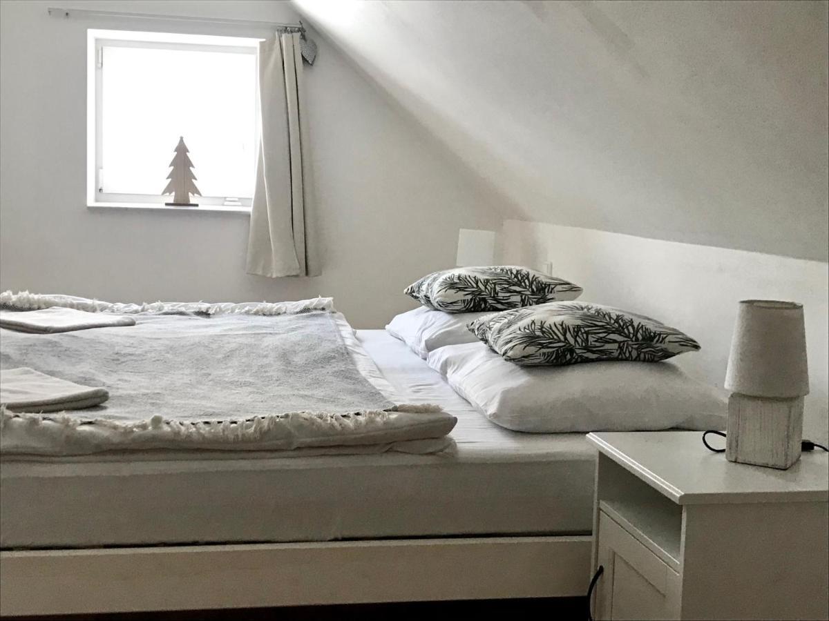 Penzion Kvilda - Lucni Buitenkant foto